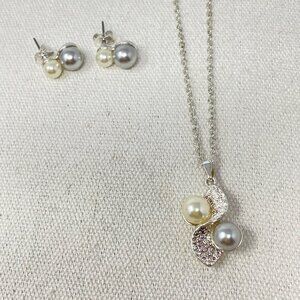 Avon Opposites Attract Set Necklace Earrings Imitation Pearl Silver-Tone